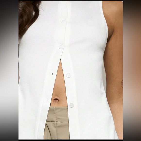 Black button front jersey sleeveless top, stretchy material - Picture 9 of 11